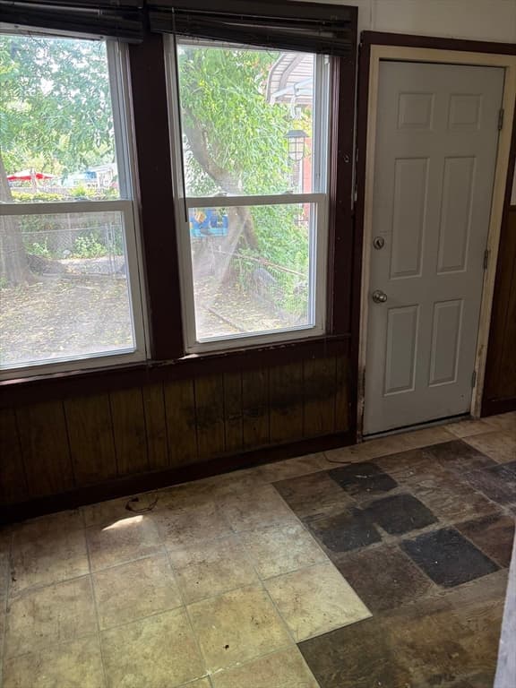 46 N Canal St, Holyoke MA 01040 photo 7