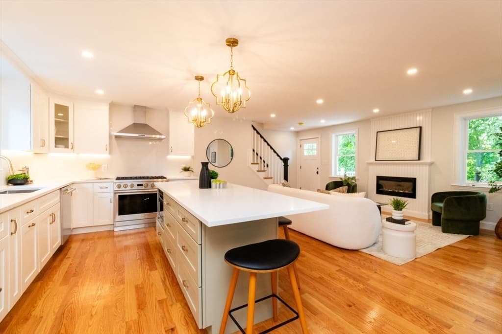 22 Bellevue St # 2, Boston MA 02132 photo 4