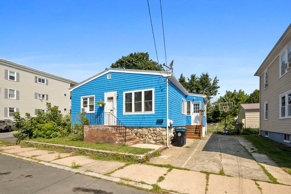 4 Arthur Street, Salem MA 01970 photo 2