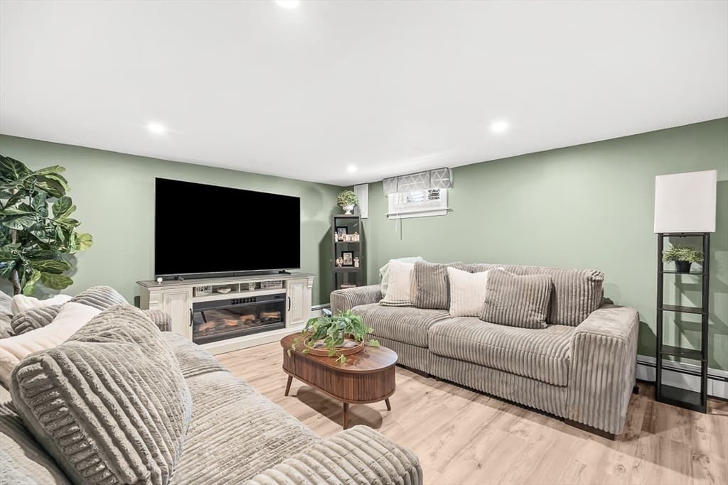 50 Holland Street, Winchester MA 01890 photo 27