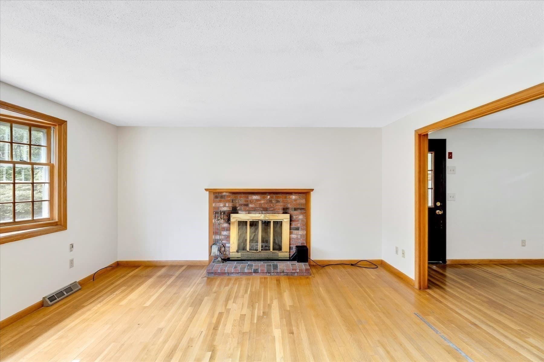 Single Family Residence at 804 Putnam Ave, Barnstable MA 02635, photo 15 of 26