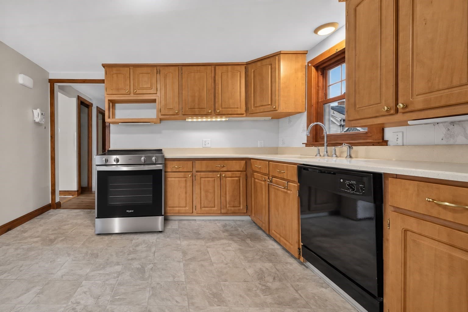 Single Family Residence at 19 Springvale Ln, Lynn MA 01904, Lynn, photo 3 of 38