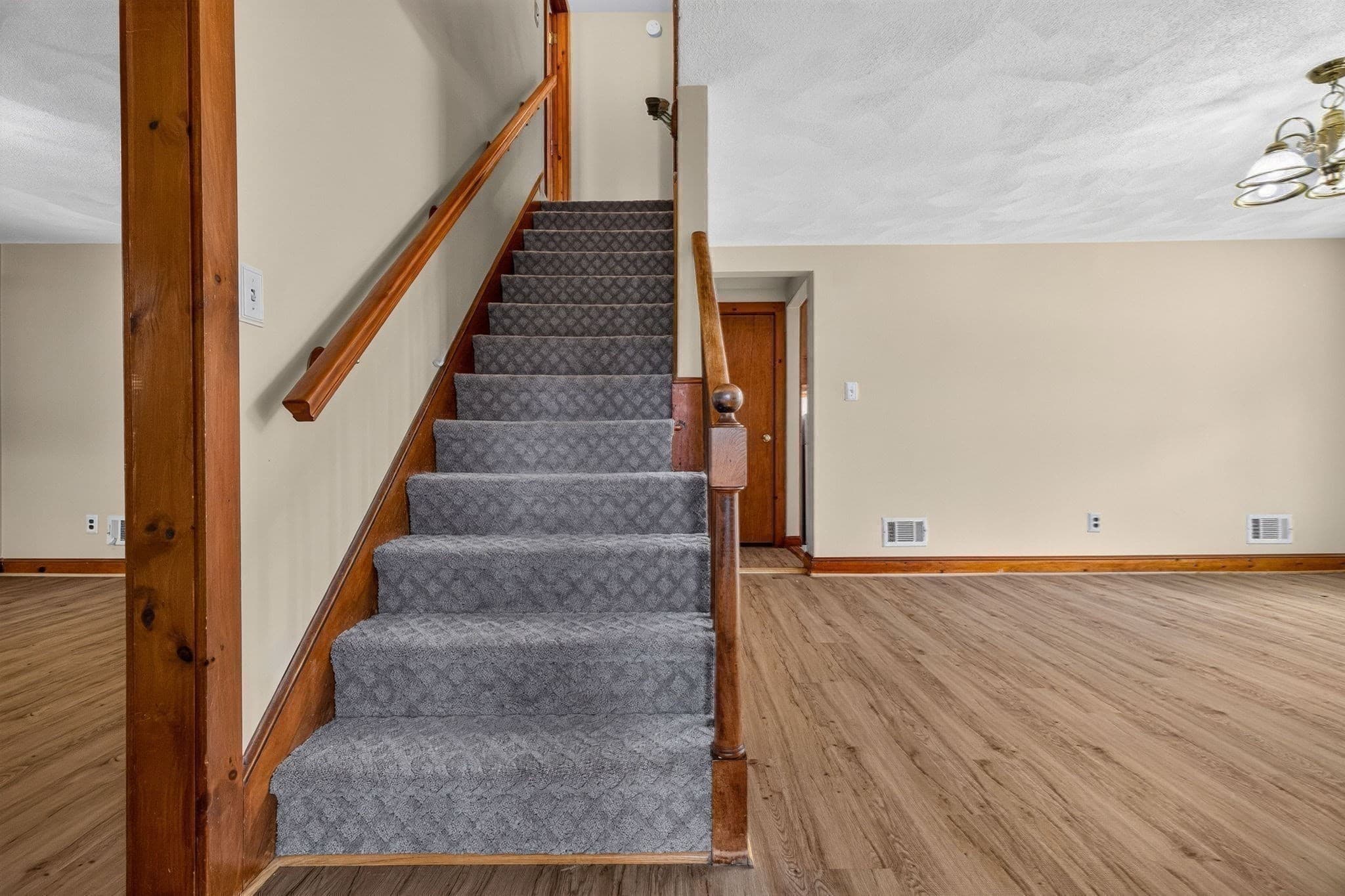 Single Family Residence at 19 Springvale Ln, Lynn MA 01904, Lynn, photo 15 of 38