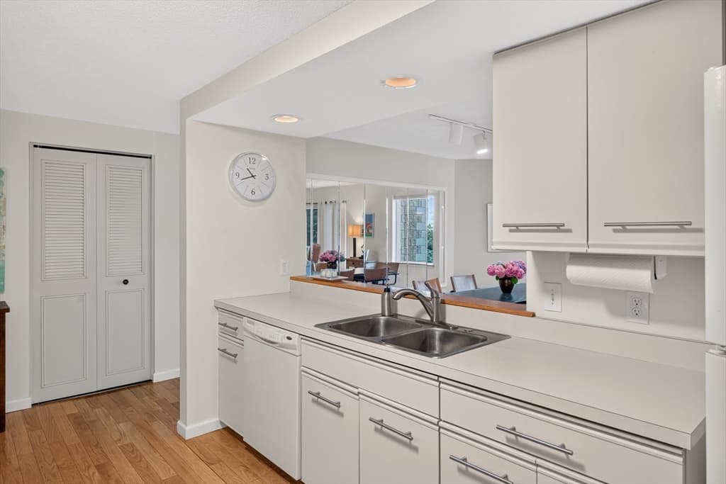 1 Belmont Rd APT 315, Harwich MA 02671 photo 13