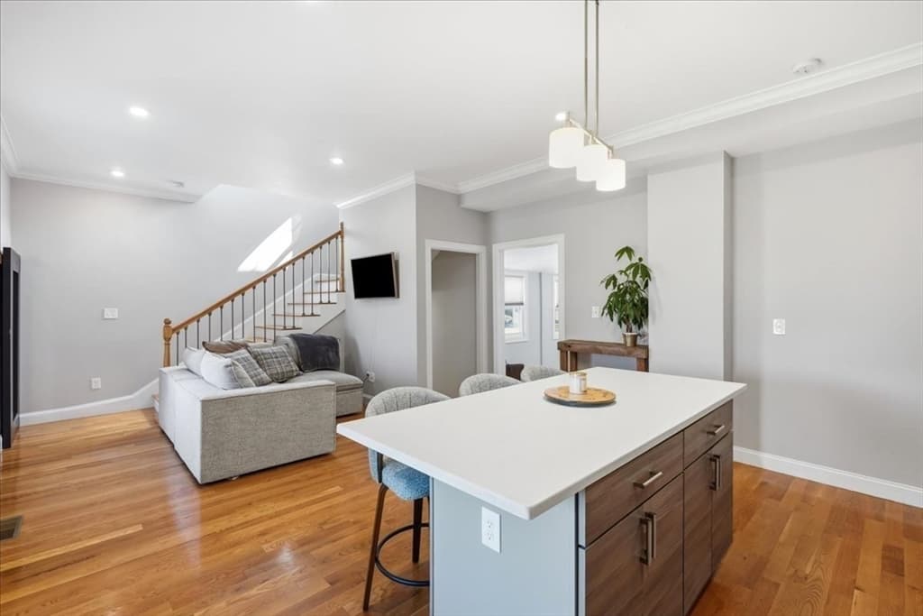 189 Shirley # 2, Winthrop MA 02152 photo 6