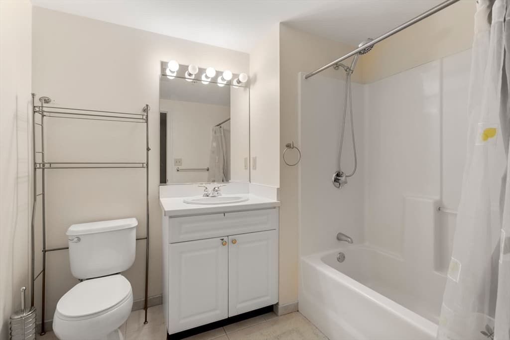 1 Nassau St # 1002, Boston MA 02111 photo 10