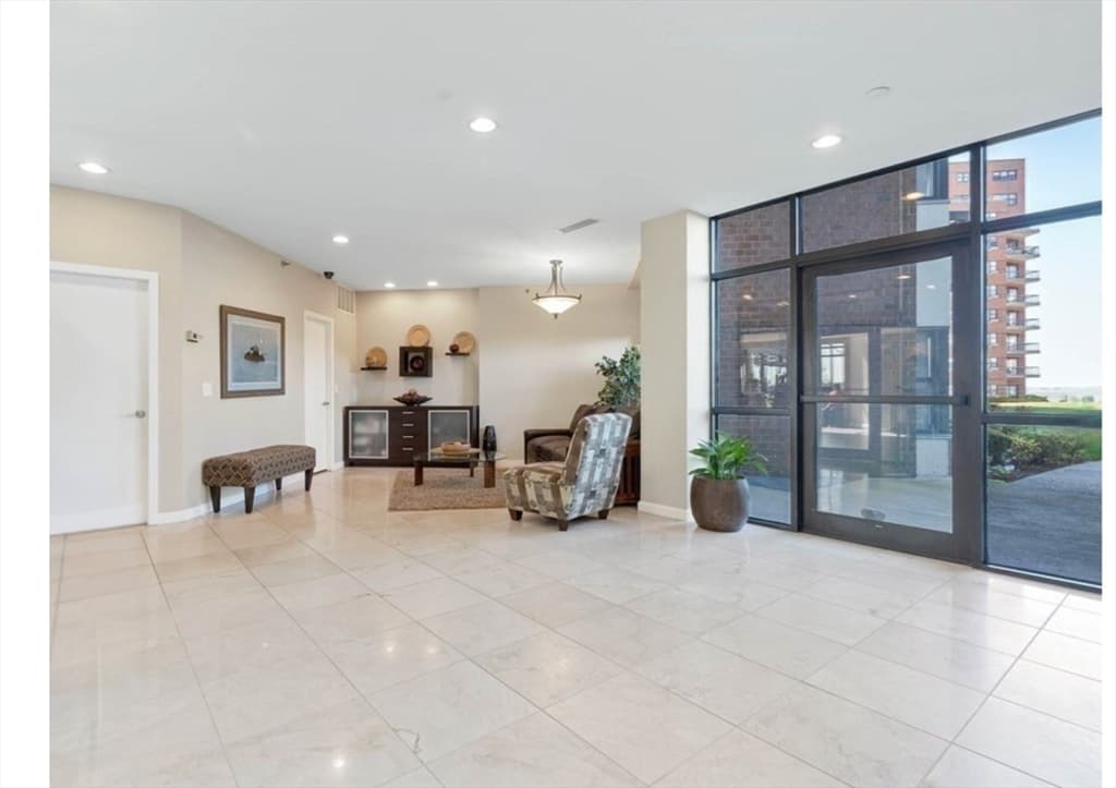 1 Seal Harbor Rd # 812, Winthrop MA 02152 photo 4