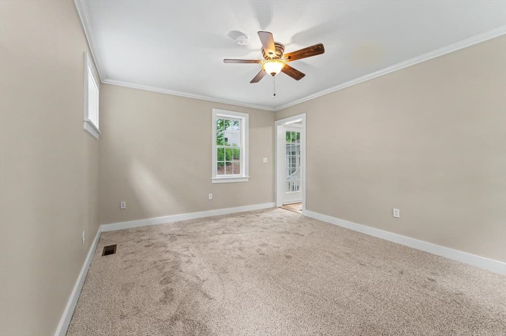 540 Concord St, Manchester NH 03104 photo 16