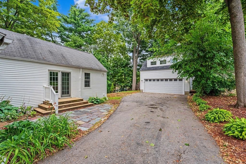 540 Concord St, Manchester NH 03104 photo 4