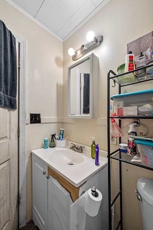 3 Family at 2 Mace Pl, Lynn MA 01902, Lynn, photo 16 of 22
