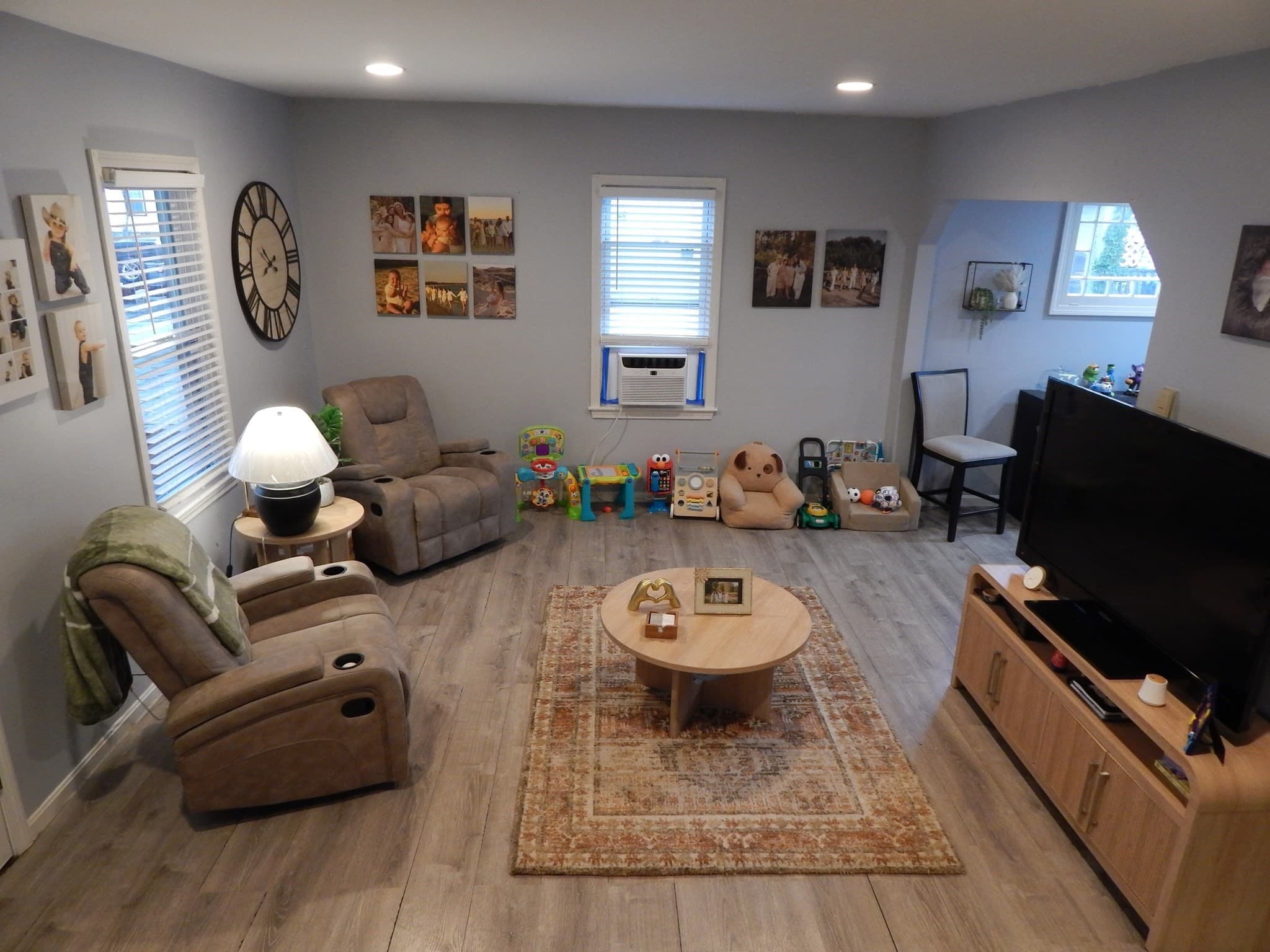 Single Family Residence at 167 Washington St, New Bedford MA 02740, photo 7 of 42