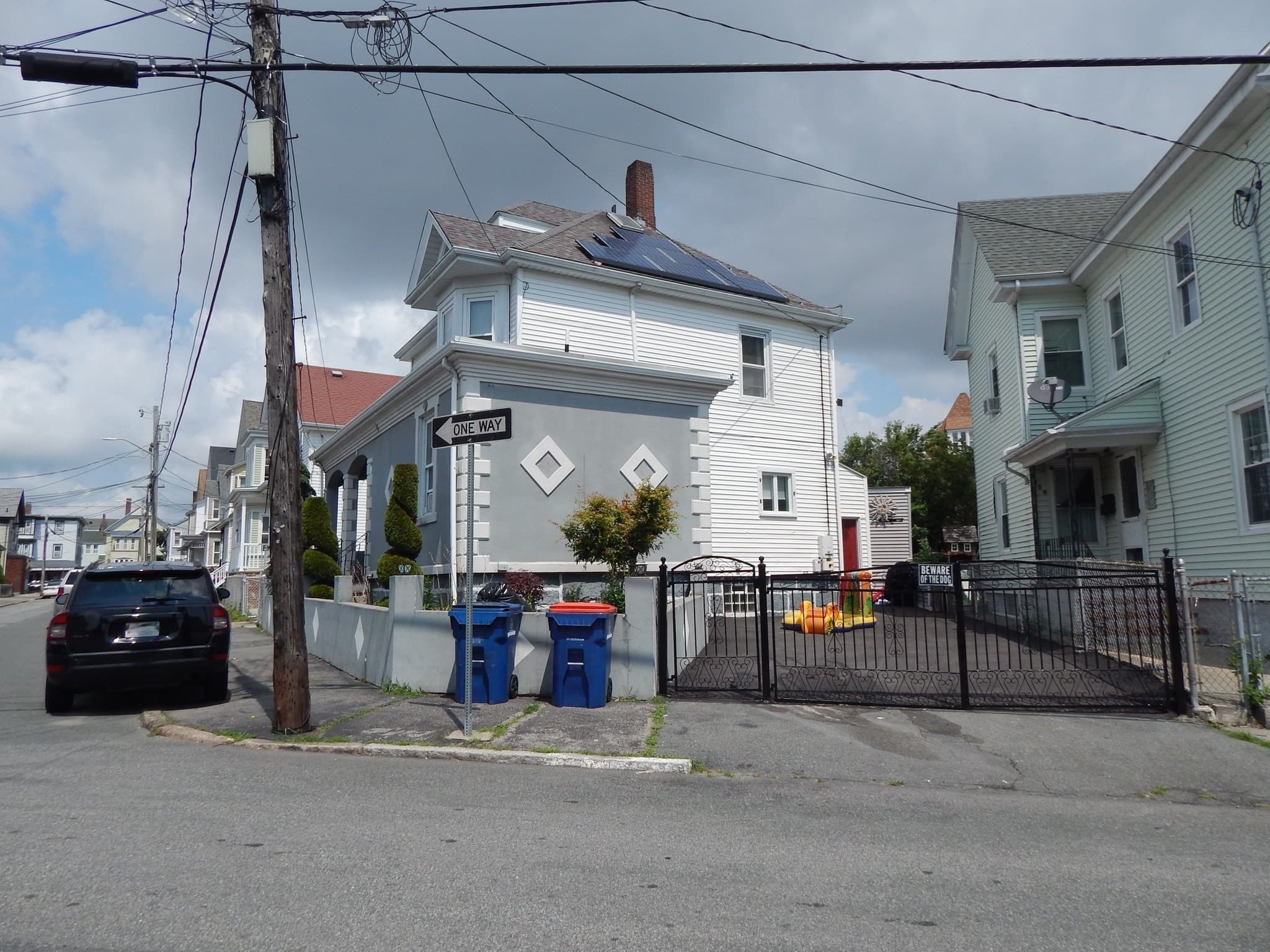 Single Family Residence at 167 Washington St, New Bedford MA 02740, photo 4 of 42