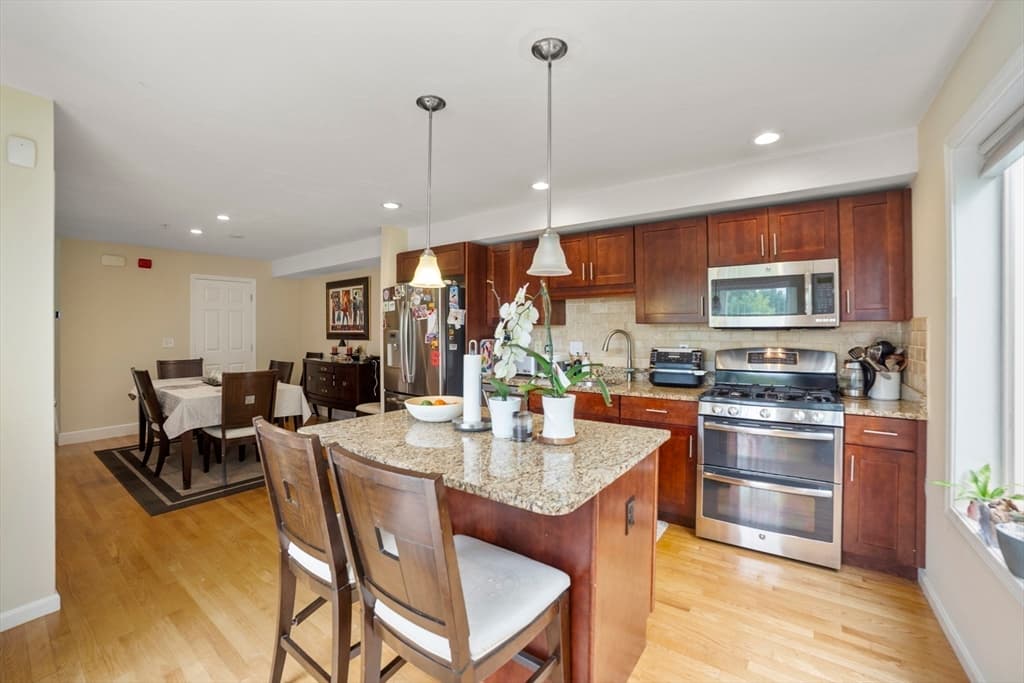 Condominium at 405 America Blvd # 405, Ashland MA 01721, photo 7 of 28