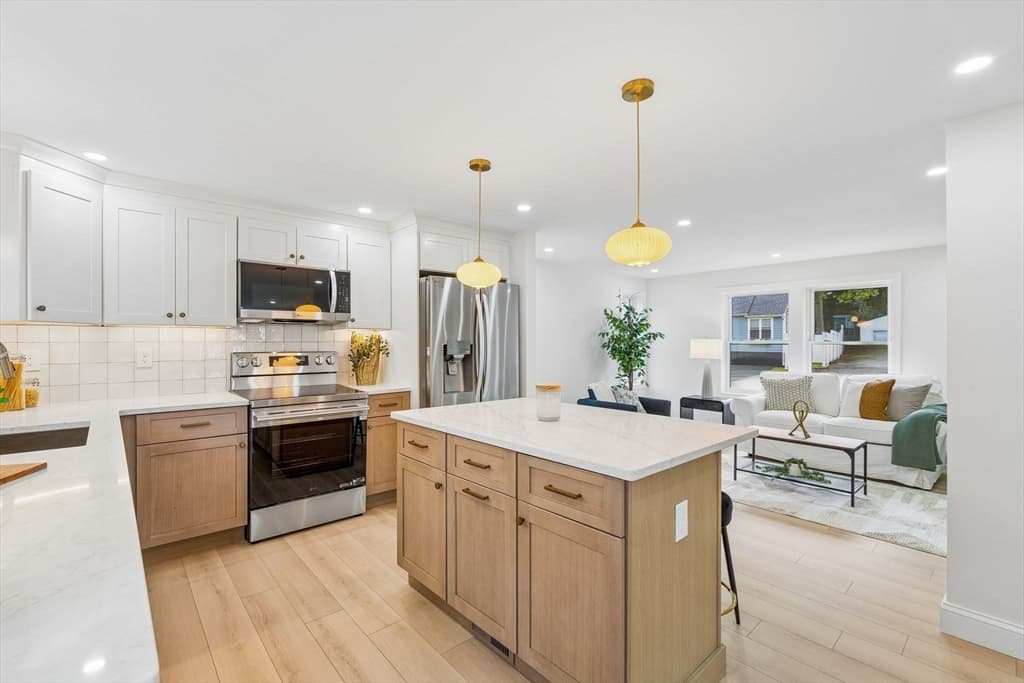 77 Hurd St, Lynn MA 01905 photo 10