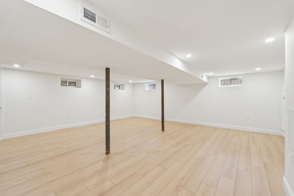 77 Hurd St, Lynn MA 01905 photo 35