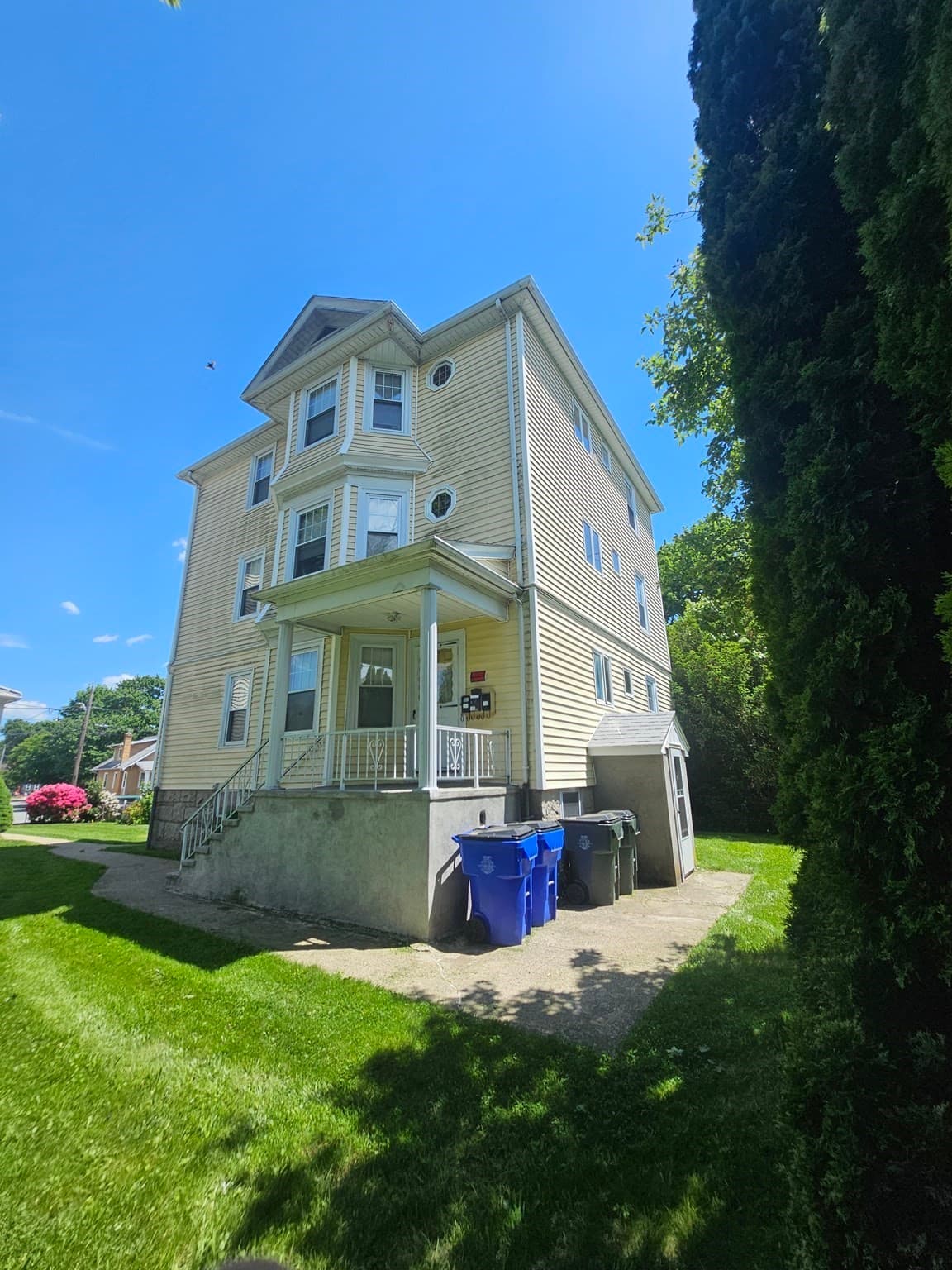 3 Family - 3 Units Up/Down at 70 Warburton Street, Fall River MA 02720, photo 3 of 31