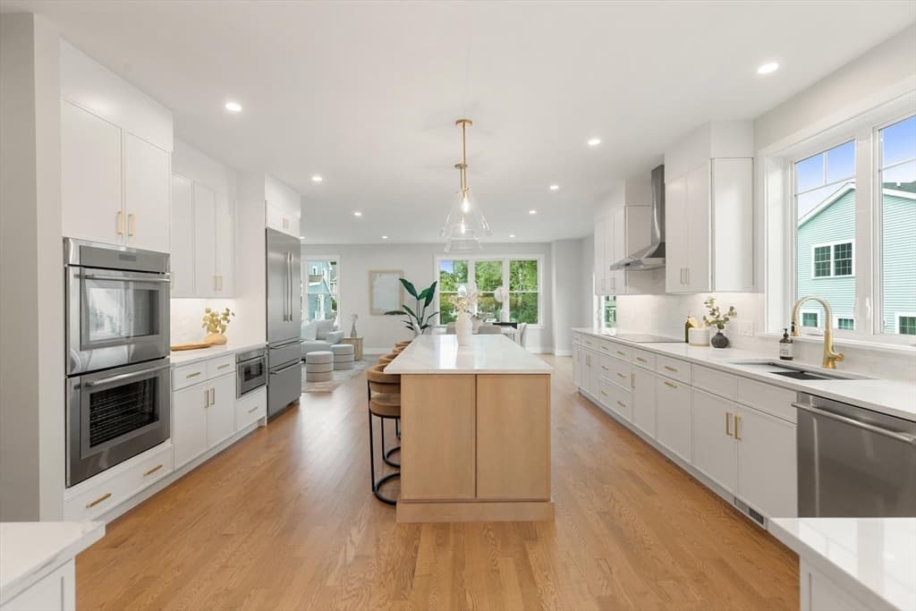 30 Calvin St, Lexington MA 02420 photo 4