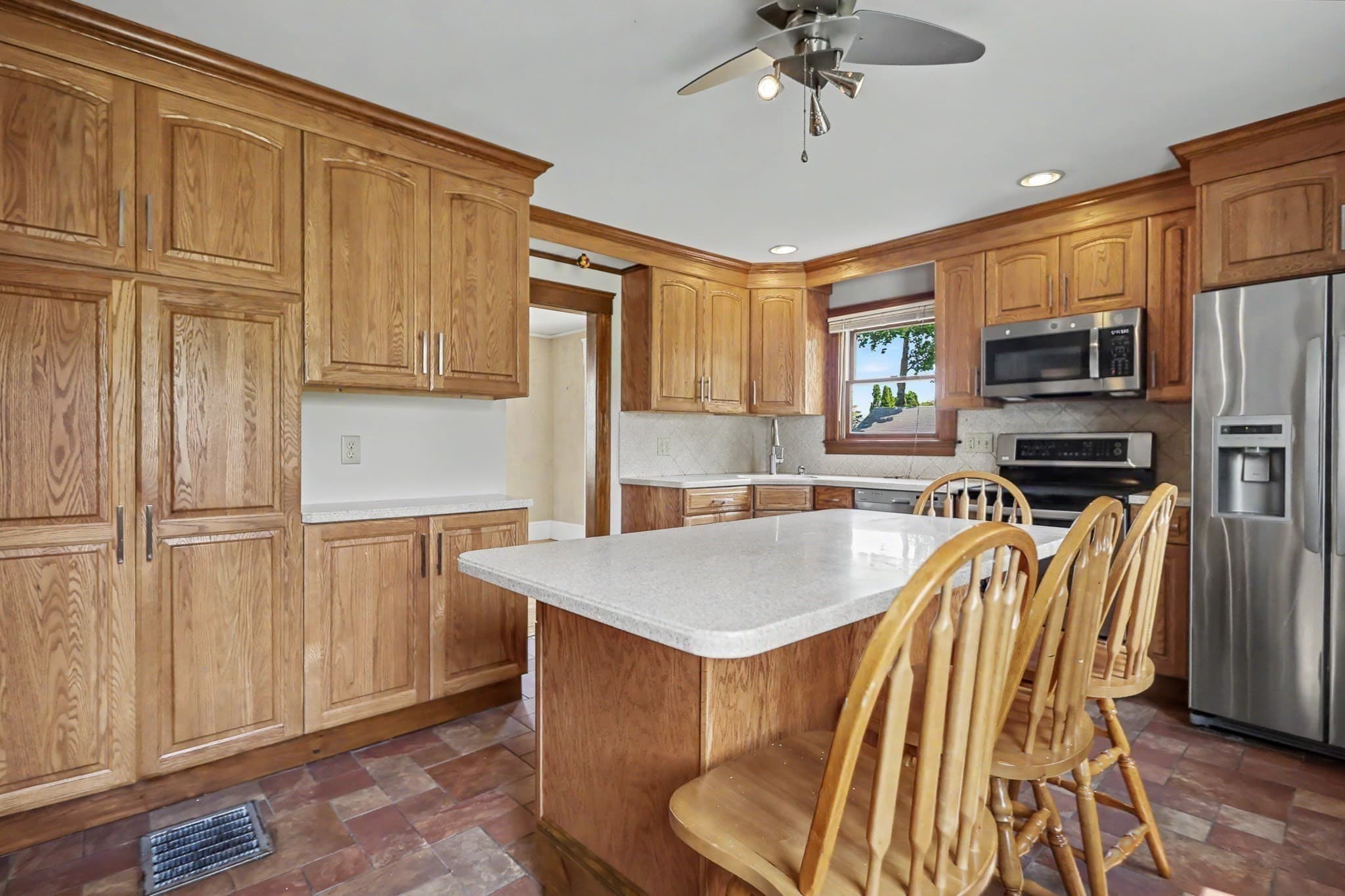 Single Family Residence at 92 S Williams, Haverhill MA 01835, Haverhill, photo 13 of 33