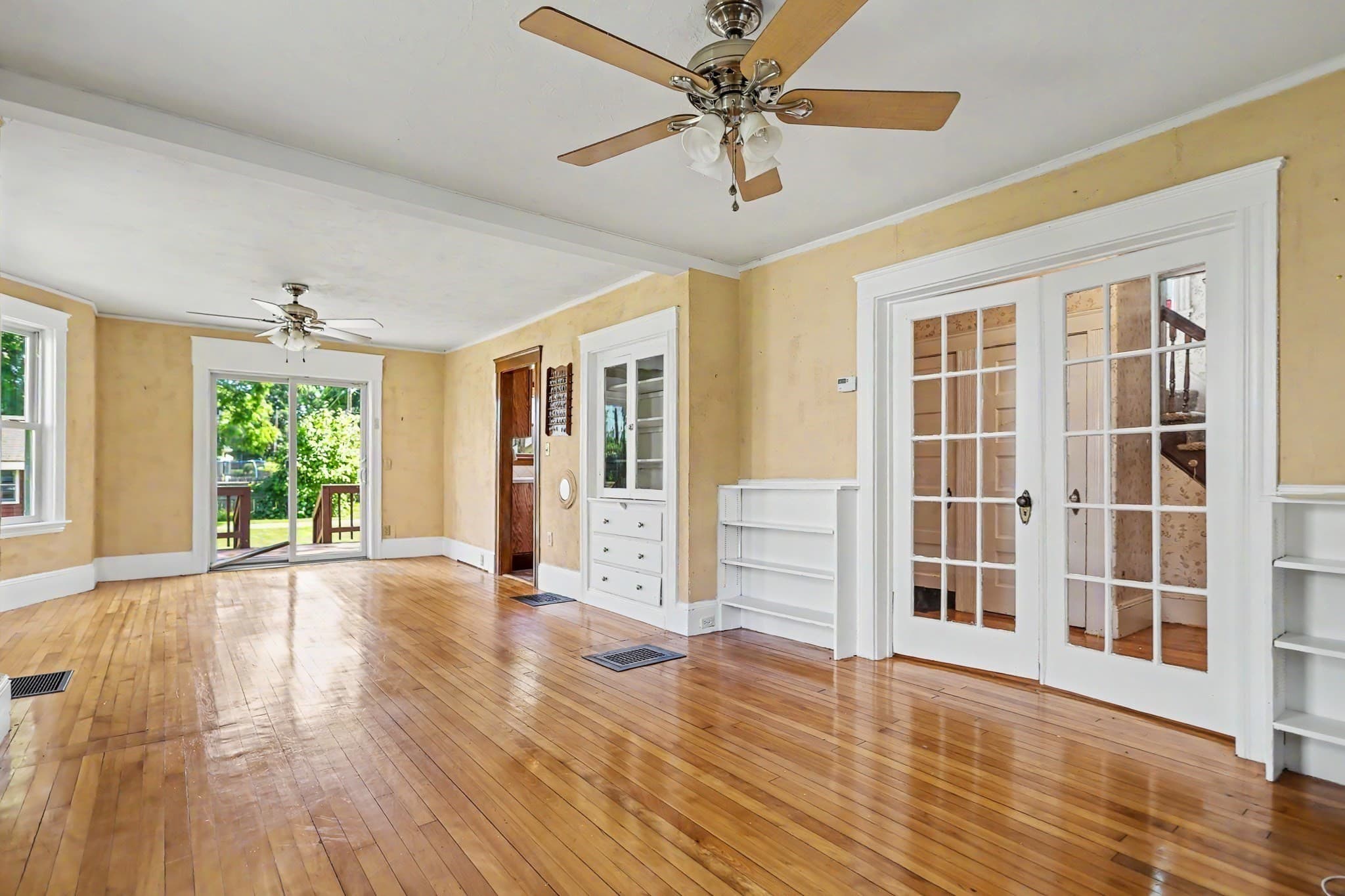 Single Family Residence at 92 S Williams, Haverhill MA 01835, Haverhill, photo 7 of 33