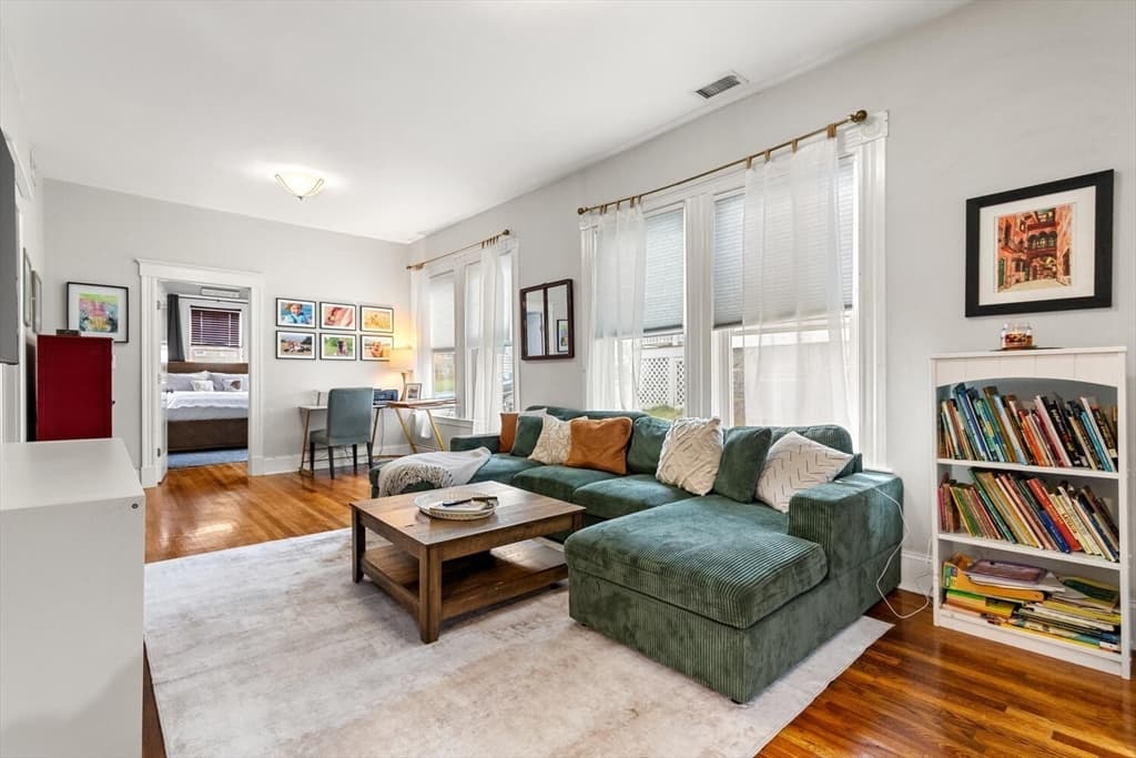 3 N Munroe Ter, Boston MA 02122 photo 2