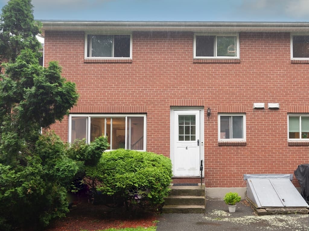 702 Main Street, Millis MA 02054