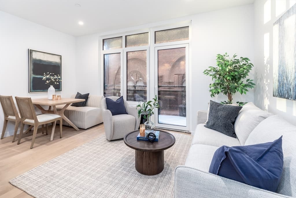 1395 Washington Street # 401, Boston MA 02118