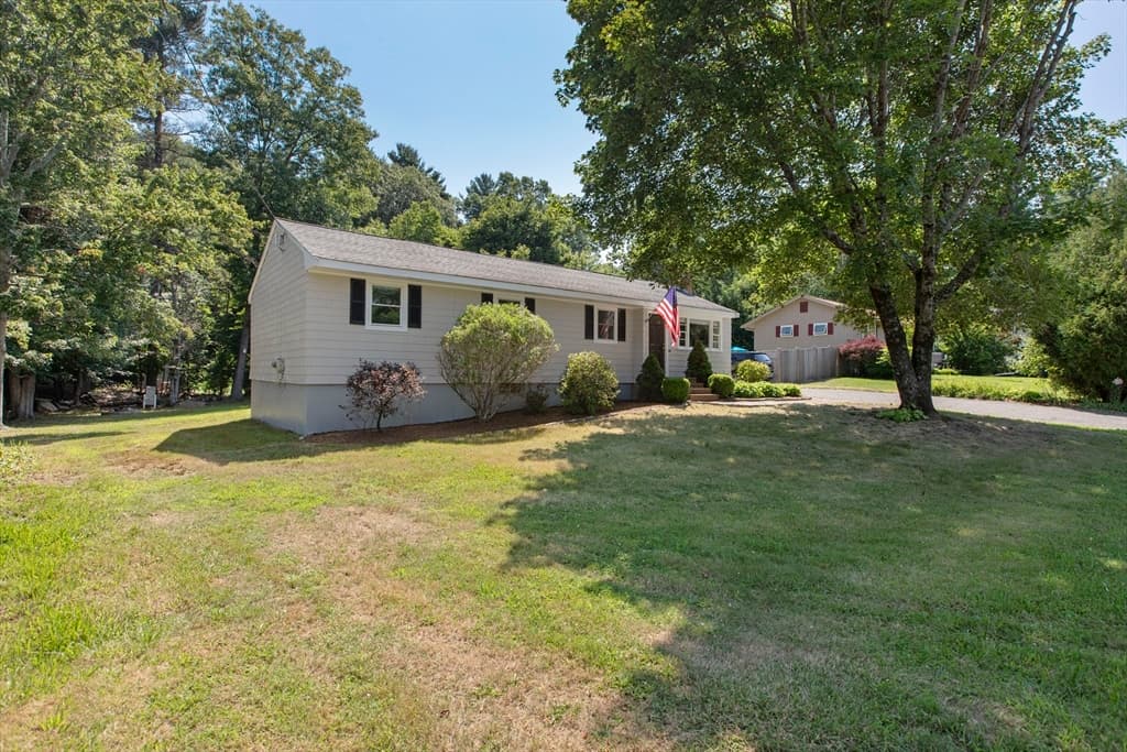 3 Parliament Dr, Franklin MA 02038 photo 3