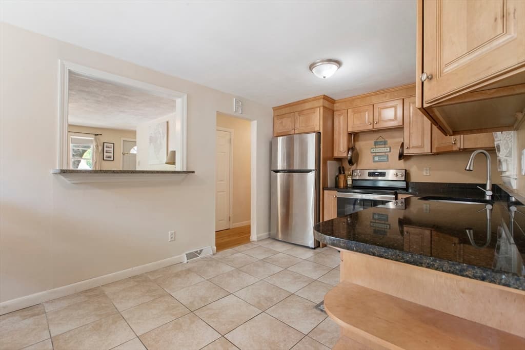 3 Parliament Dr, Franklin MA 02038 photo 8