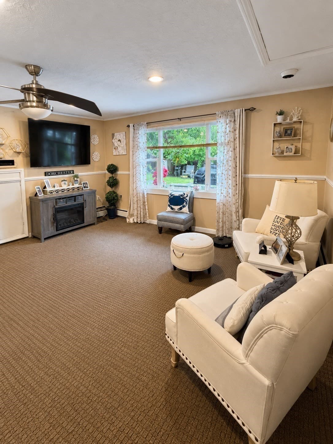 Single Family Residence at 52 Dodge Rd, Brockton MA 02302, photo 5 of 13