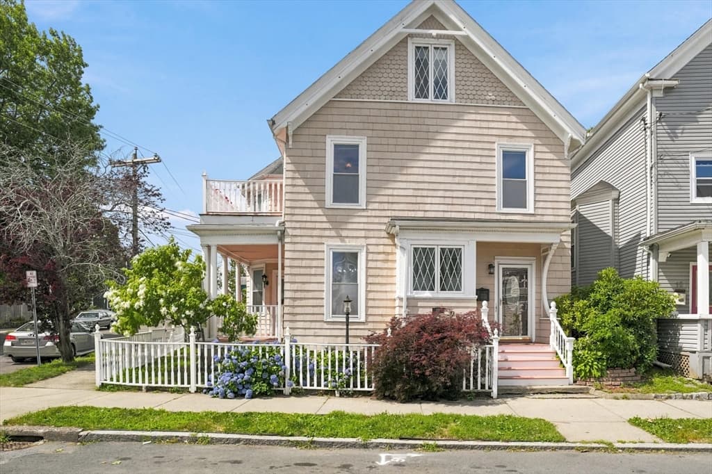 17 Basset St, Lynn MA 01902