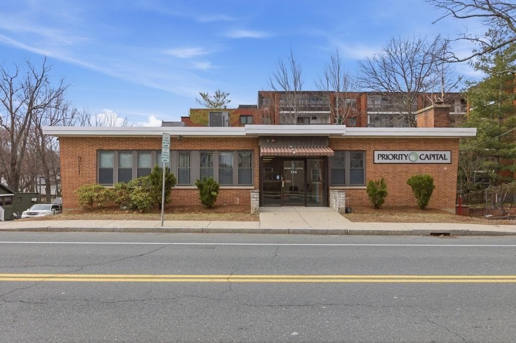 174 Green St, Melrose MA 02176