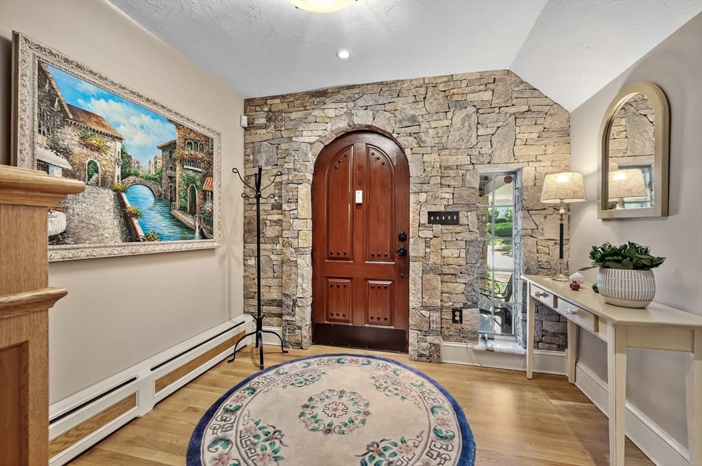 9 Cranbrook Rd, Shrewsbury MA 01545 photo 4