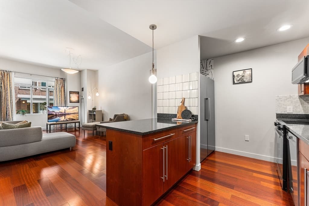 17 Otis St # 105, Cambridge MA 02141 photo 2