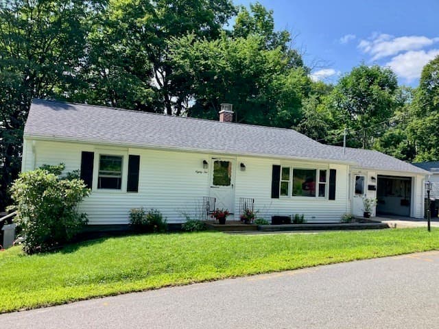 82 Walnut St, North Brookfield MA 01535