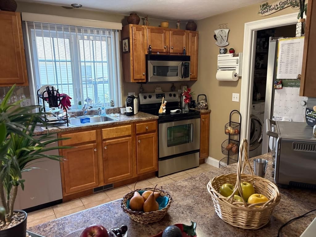 46 Alexandra's Way, Brockton MA 02301 photo 13