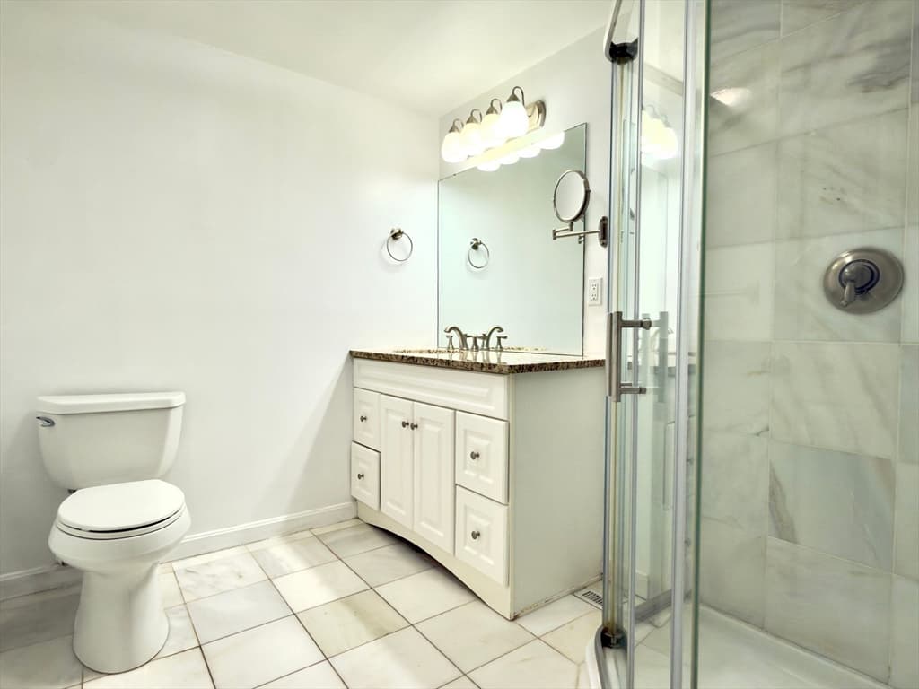 Condominium at 16 Jericho Rd # 16, Weston MA 02493, Weston, photo 6 of 12