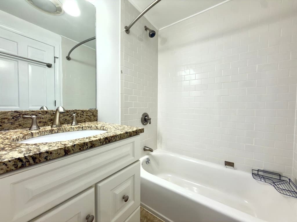 Condominium at 16 Jericho Rd # 16, Weston MA 02493, Weston, photo 8 of 12