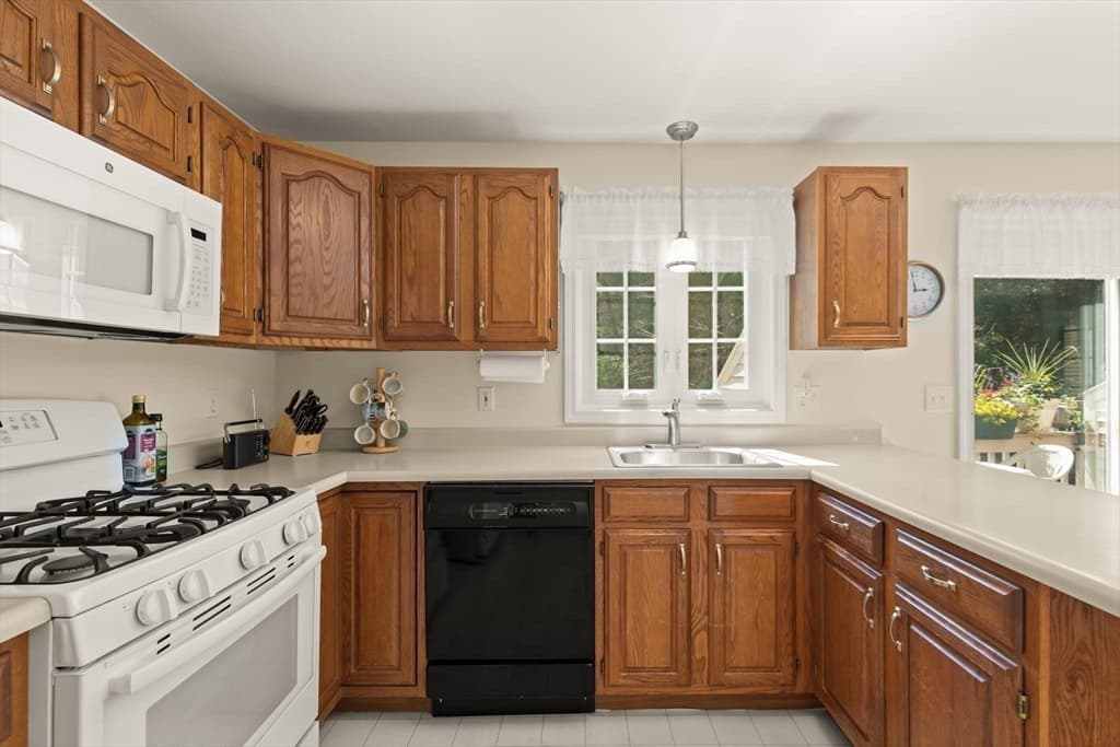 27 E Brookfield Drive, Groton MA 01450 photo 12