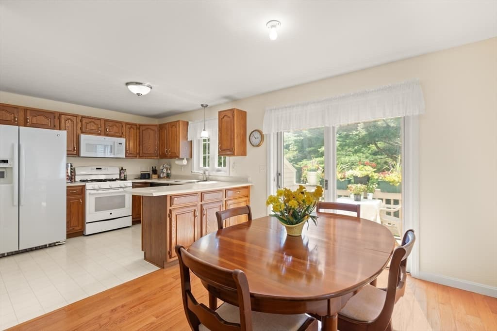 27 E Brookfield Drive, Groton MA 01450 photo 7