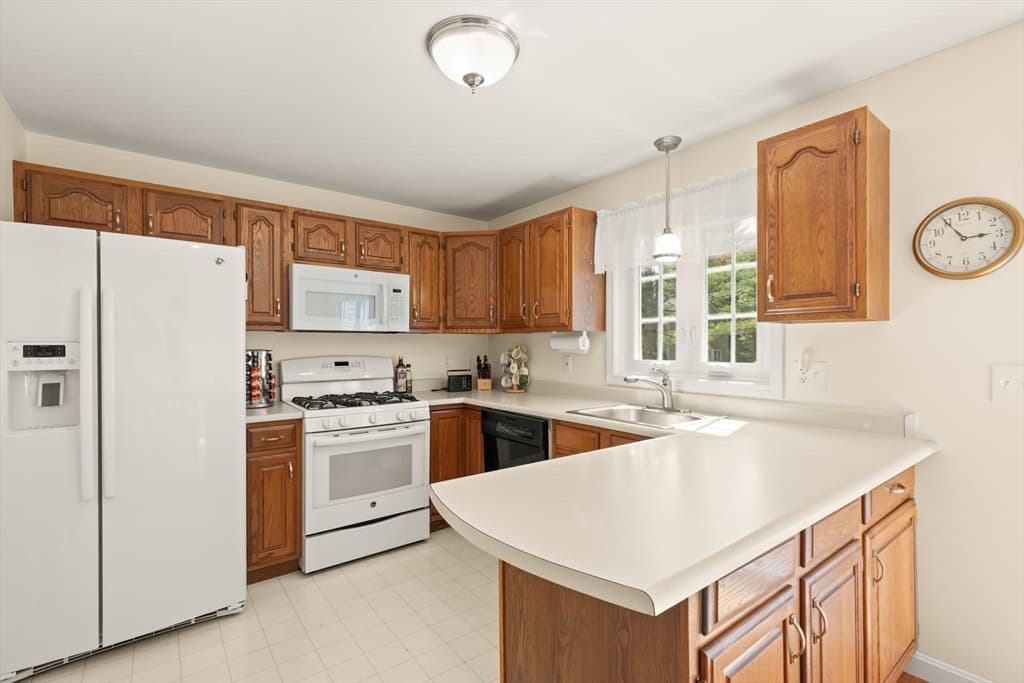 27 E Brookfield Drive, Groton MA 01450 photo 10