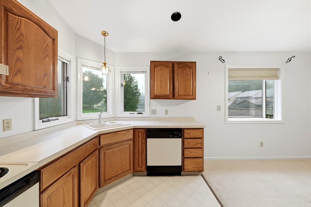 40 Pine Grove Dr # 40, South Hadley MA 01075 photo 7