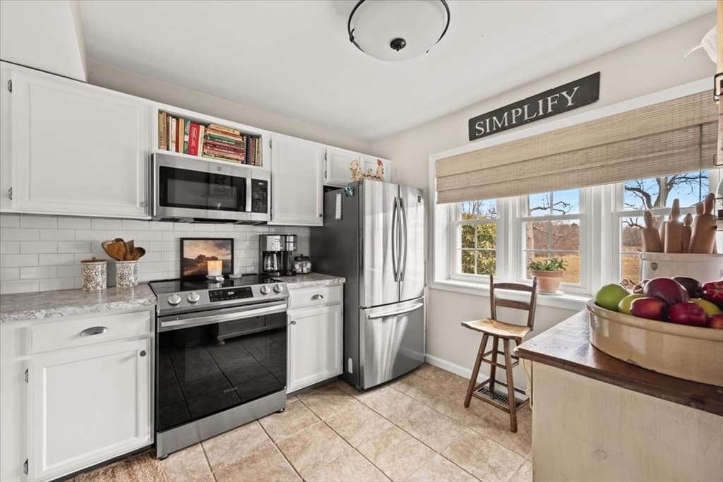 1316 Carriage Ln # 1316, Taunton MA 02780 photo 3