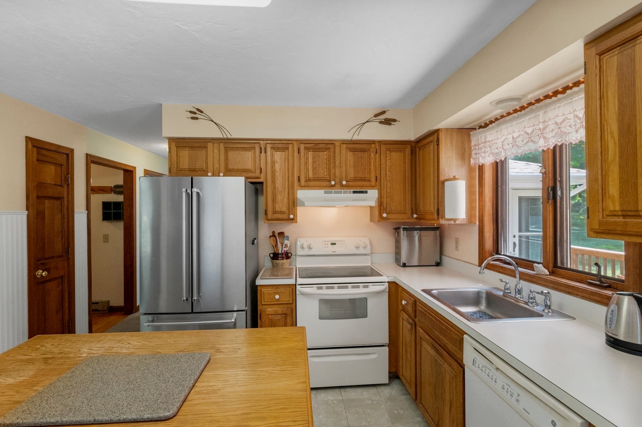 Single Family Residence at 6 Wire Village Rd, Spencer MA 01562, Spencer, photo 13 of 32