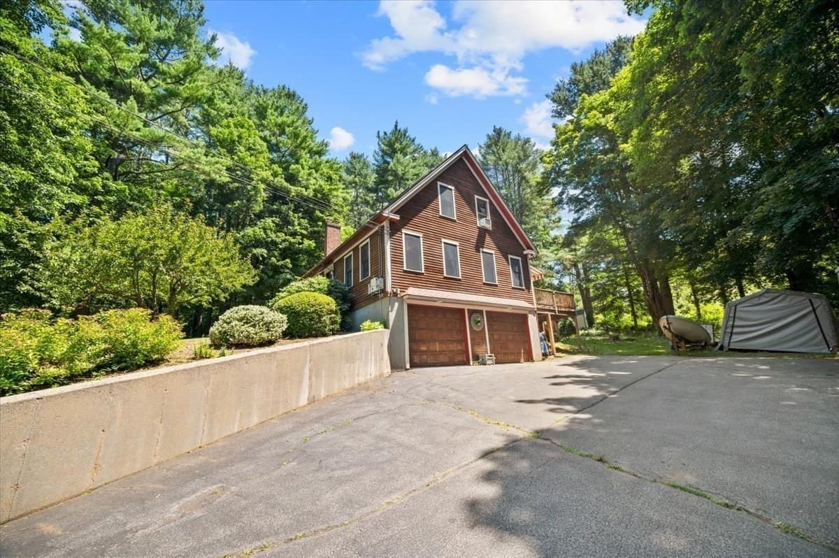 Single Family Residence at 6 Wire Village Rd, Spencer MA 01562, Spencer, photo 7 of 32