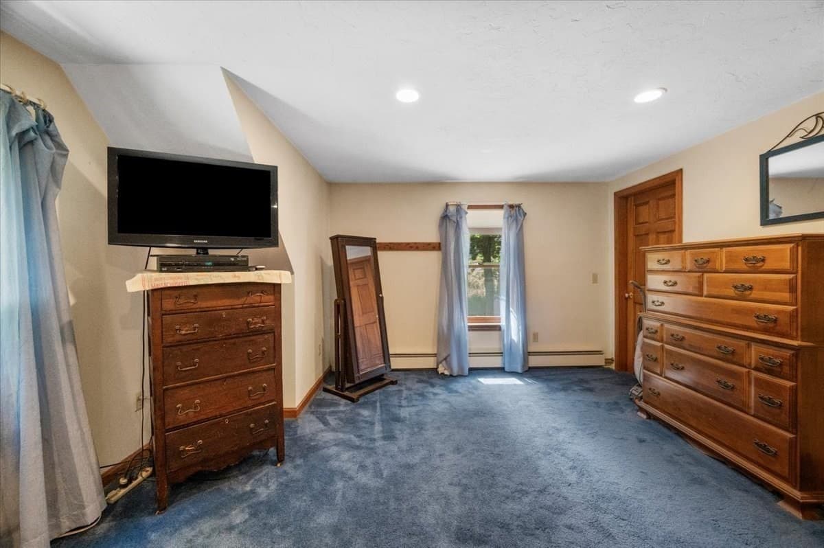 Single Family Residence at 6 Wire Village Rd, Spencer MA 01562, Spencer, photo 19 of 32