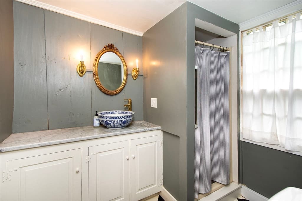 374 High St, Pembroke MA 02359 photo 11