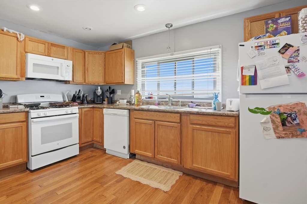 22 Sachem St, Fall River MA 02724 photo 7