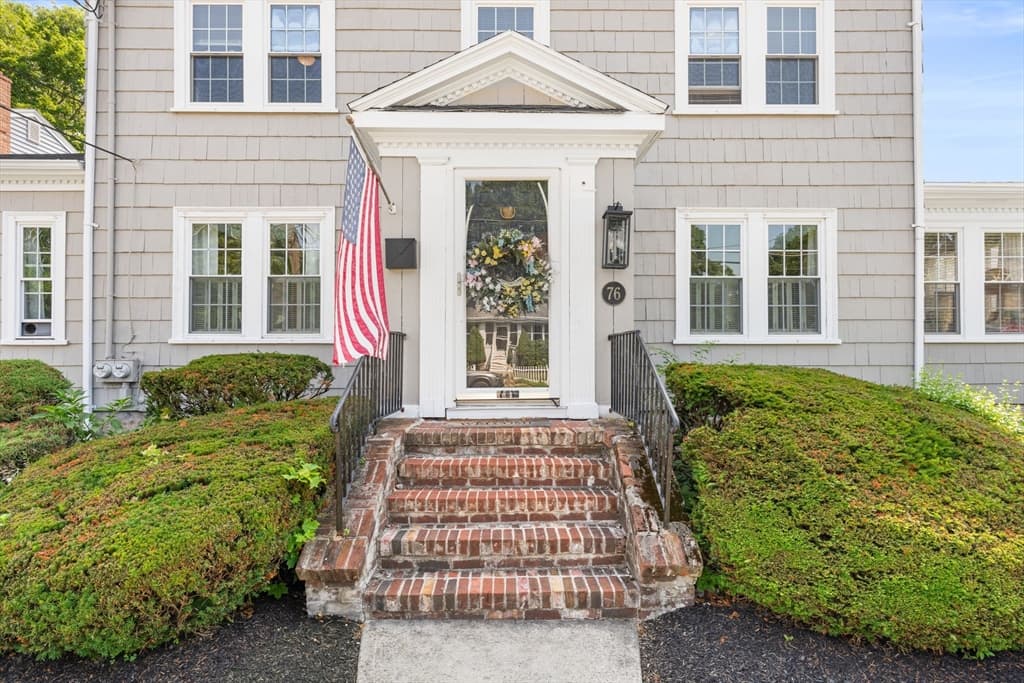76 Morse Ave, Brockton MA 02301 photo 4