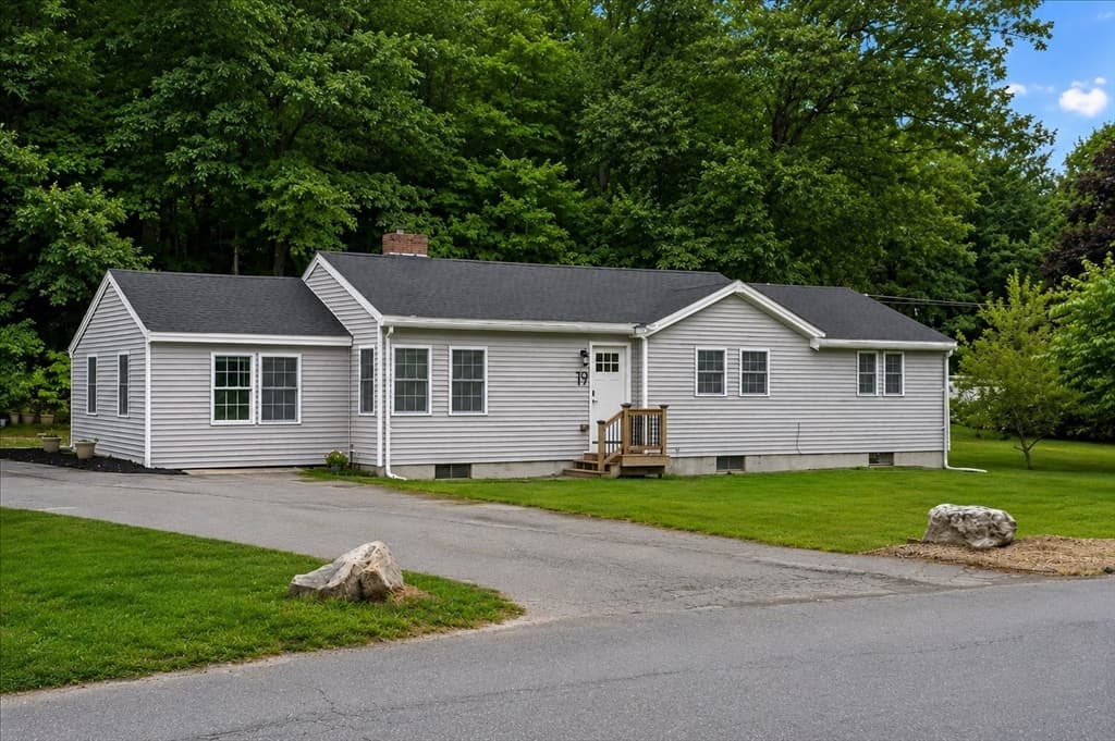 19 East Rd, Westminster MA 01473