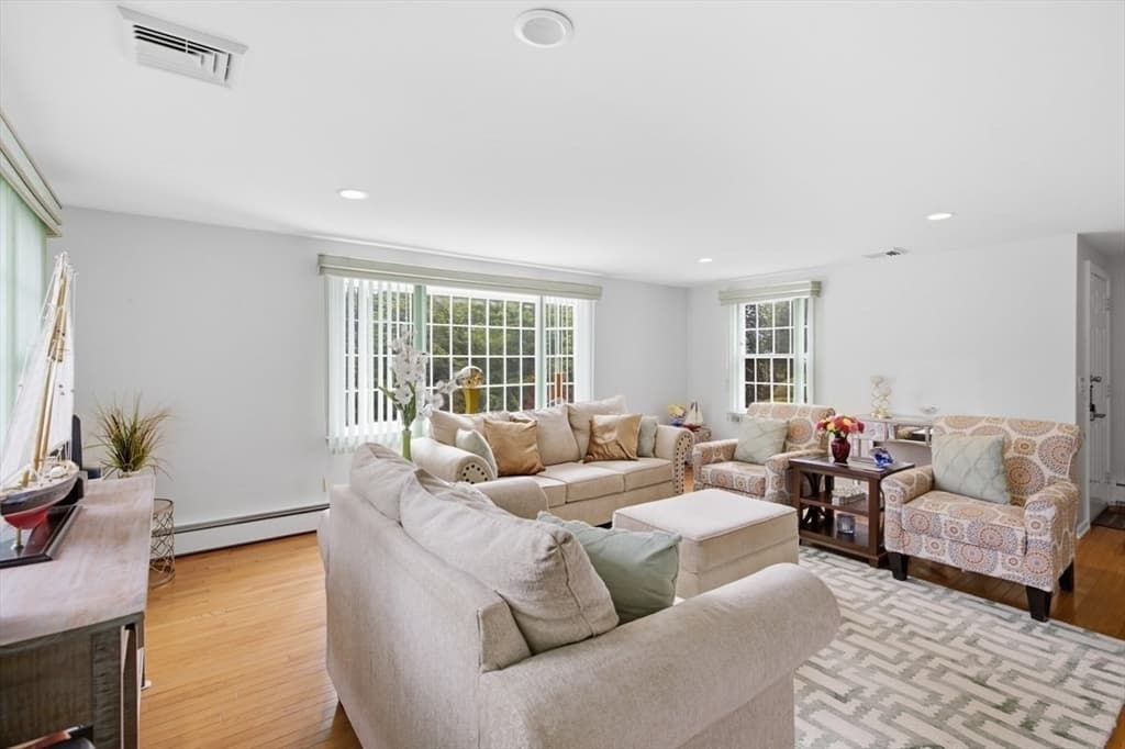 Single Family Residence at 105 Hillside Dr, Barnstable MA 02632, photo 10 of 36